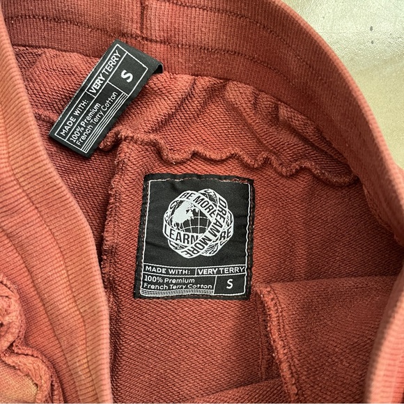 alphalete very terry shorts in rust red - Picture 5 of 6